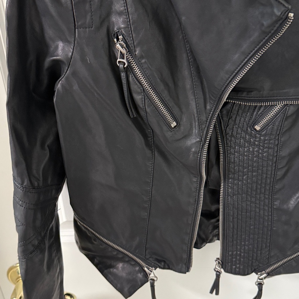 Women’s Leather Jacket - Picture 6 of 6